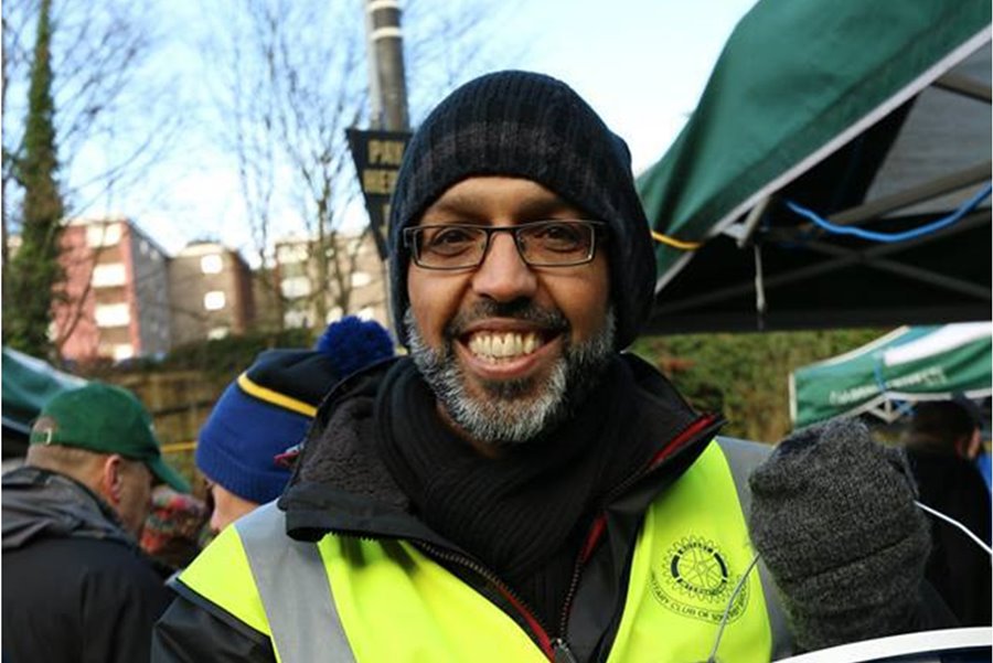 Shabir volunteers for the Hospice